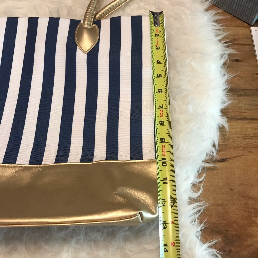 🏖️Host Pick👙 Blue and white stripe tote - Picture 6 of 6